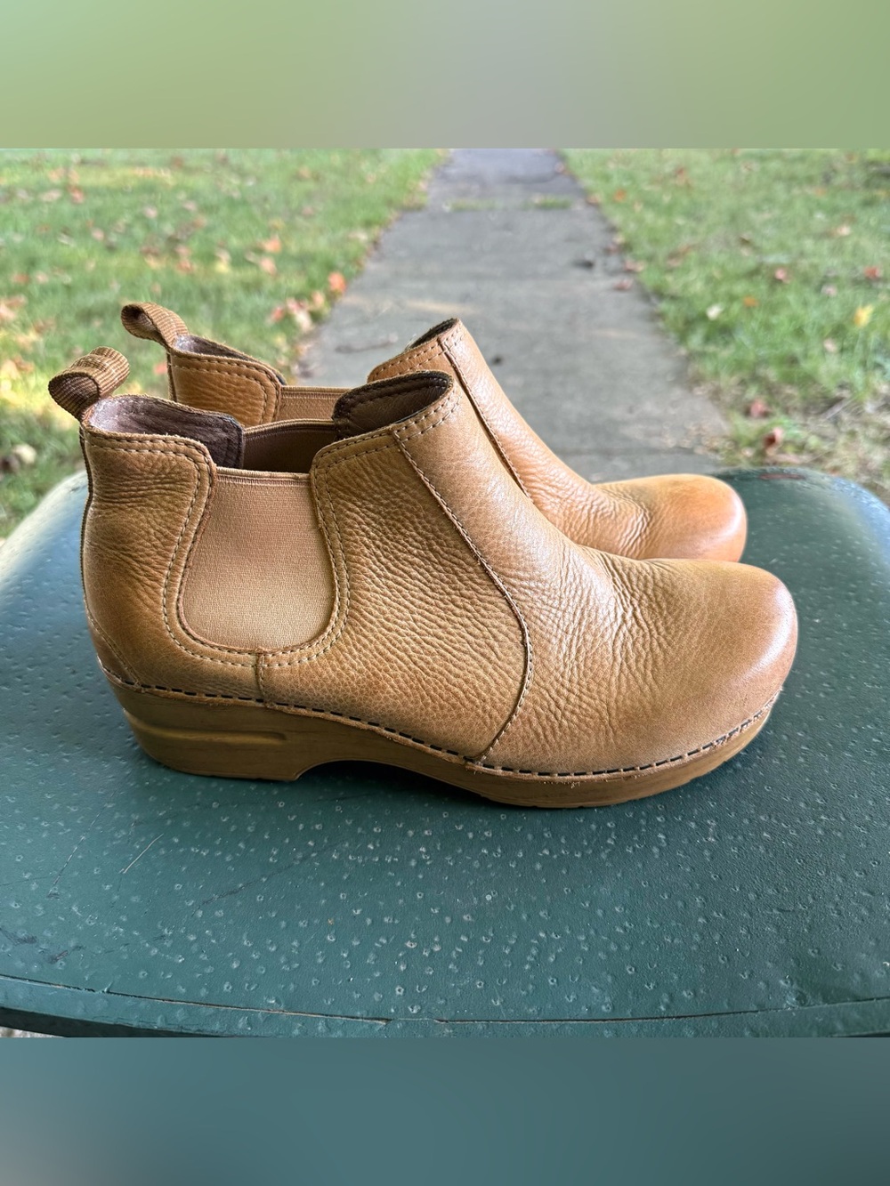 Dansko Frankie Honey Distressed Women's Chelsea Boot EU Size 40 US 9.5 To 10